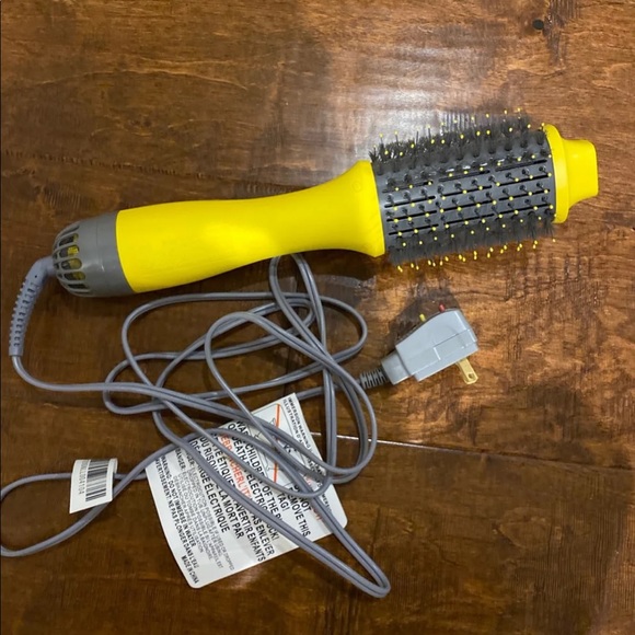 Drybar double shot blow dryer - Picture 2 of 3